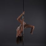 Pole-effect-Mayara-2